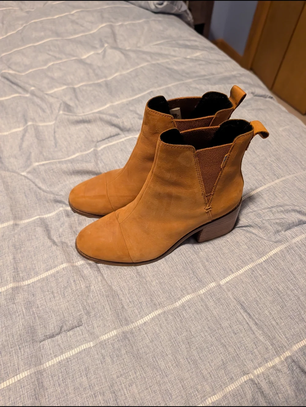 Toms Women's Chestnut Brown Leather Ankle Booties